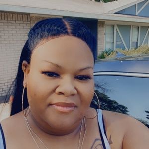 Meet your Posher, Aisha